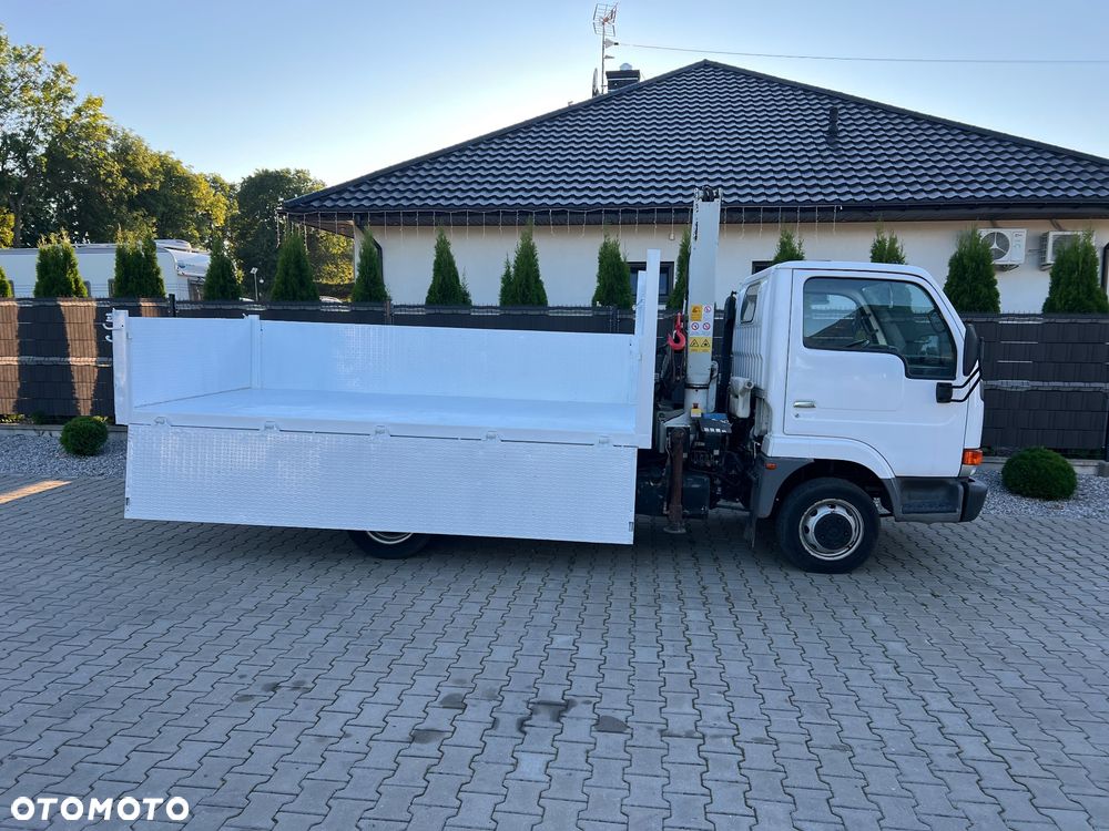 Nissan CABSTAR - 16