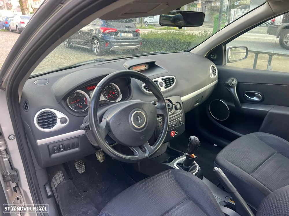 Renault Clio 1.5 dCi Dynamique - 4