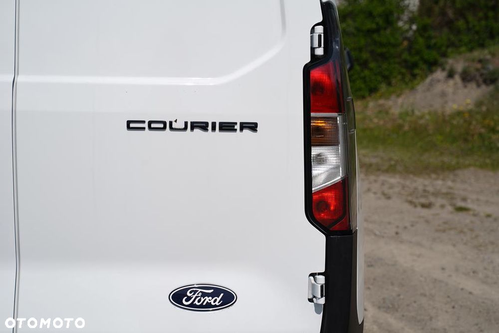 Ford Transit Courier 1.5 EcoBlue 1,9t Trend - 28