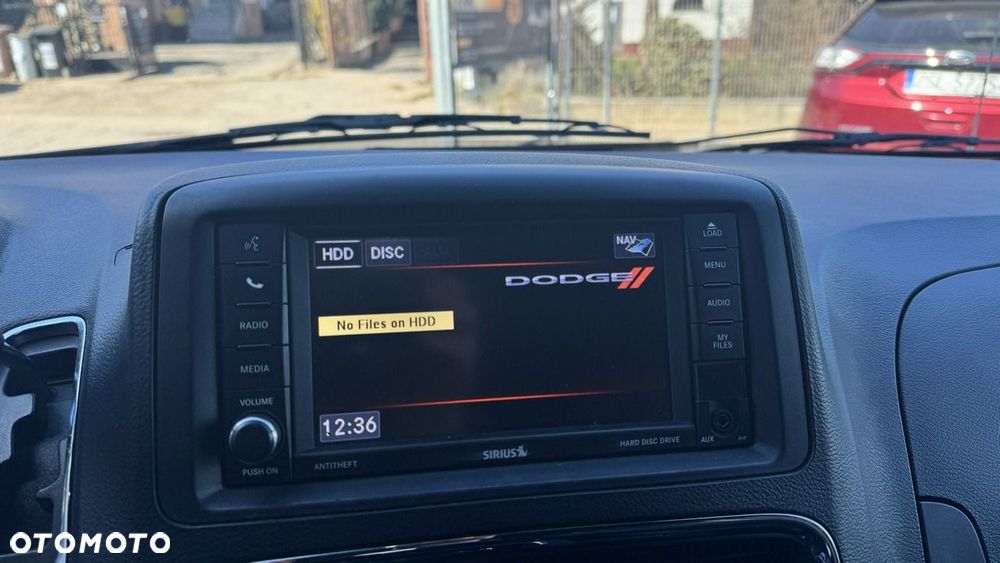 Dodge Grand Caravan - 32