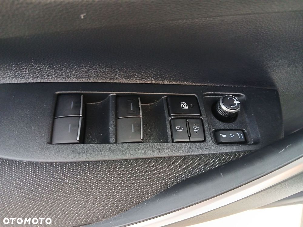 Toyota Corolla 1.8 Hybrid Style - 21