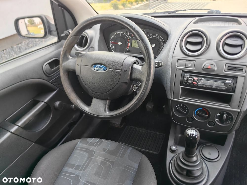 Ford Fiesta 1.4 TDCI - 9