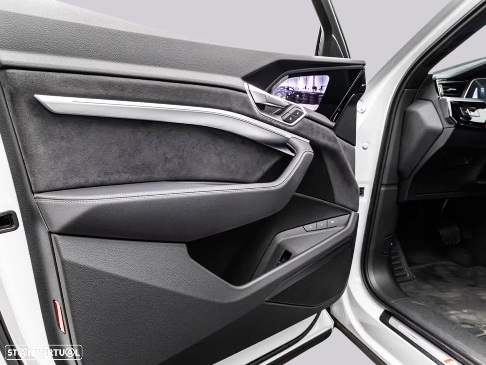 Audi e-tron Sportback - 11
