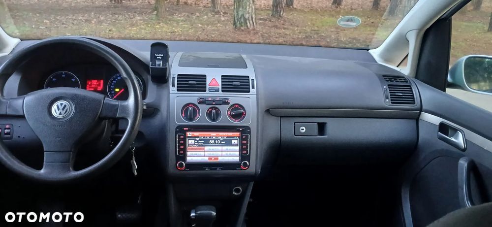 Volkswagen Touran 1.9 TDI DSG United - 15