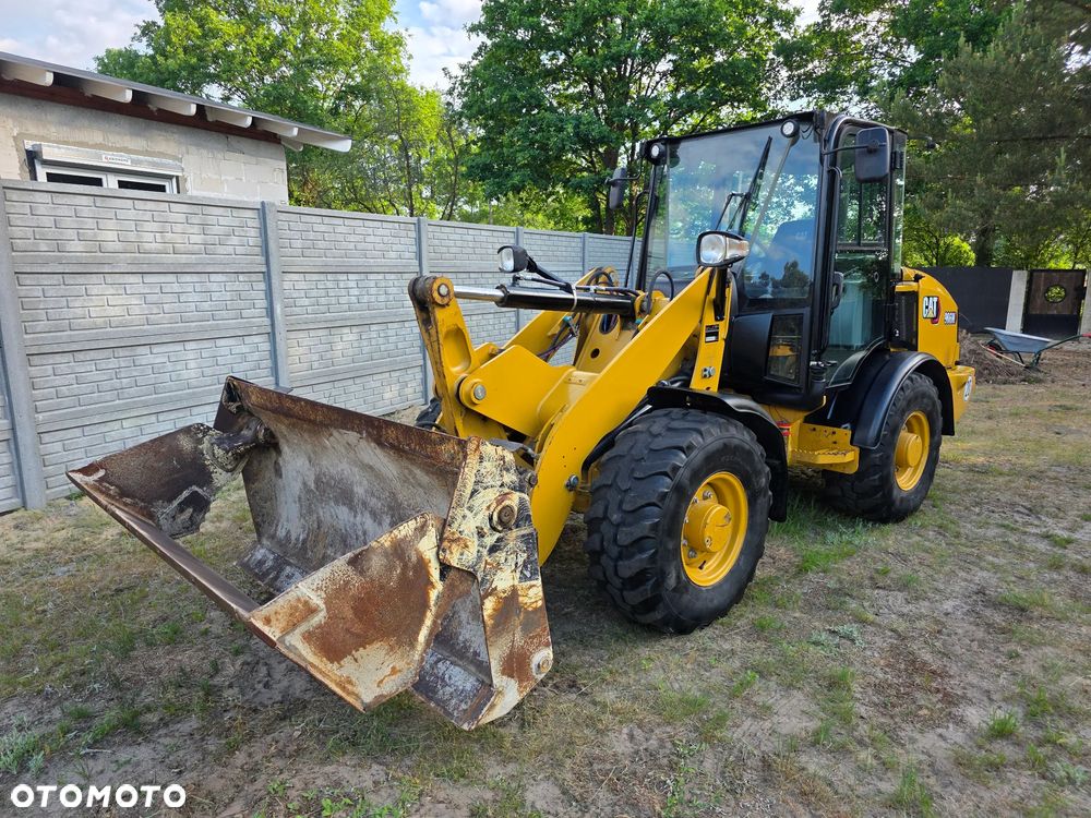 Caterpillar CAT 906 - 34