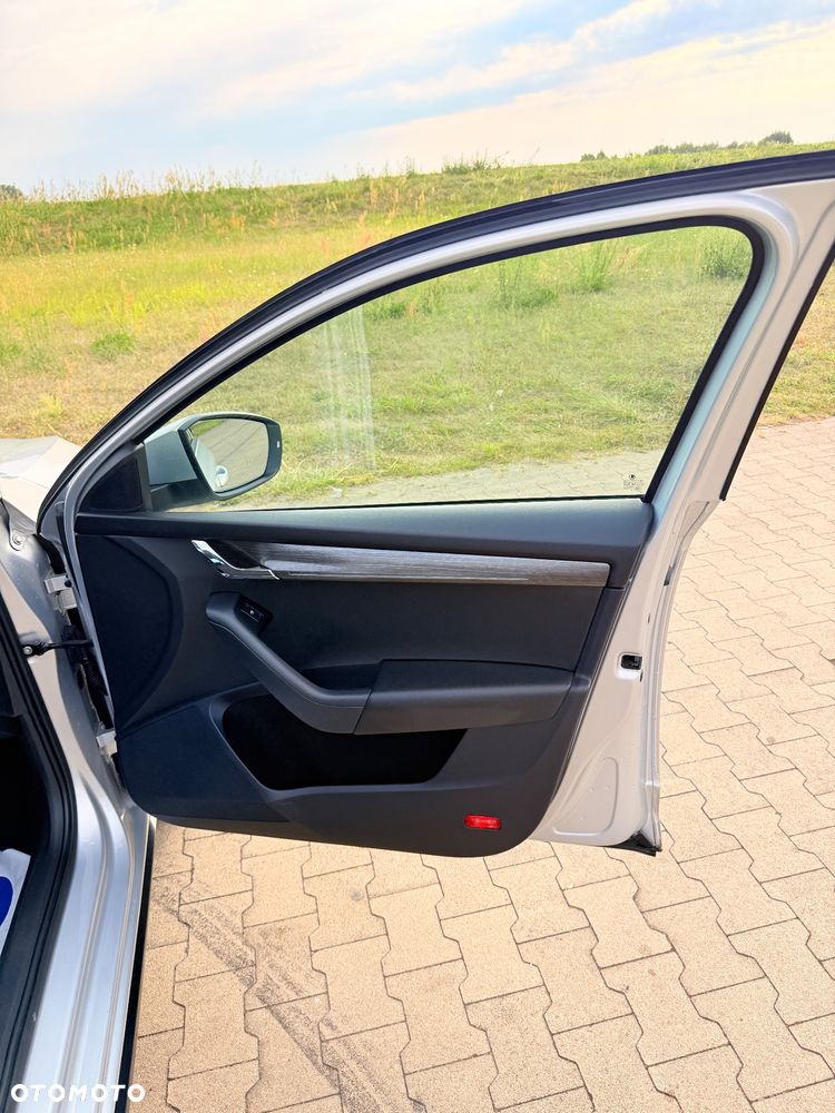 Skoda Octavia 2.0 TDI 4x4 DSG Scout - 22
