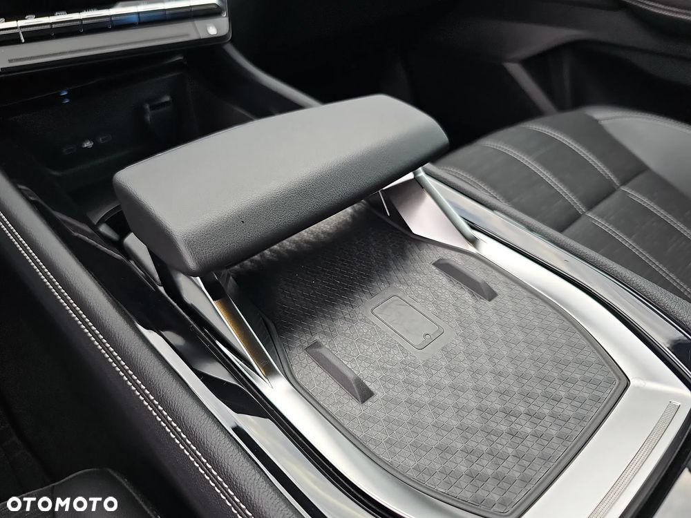 Renault Austral 1.3 TCe mHEV Techno - 25