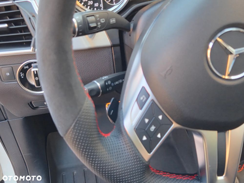 Mercedes-Benz ML 350 BlueTEC 4-Matic - 23