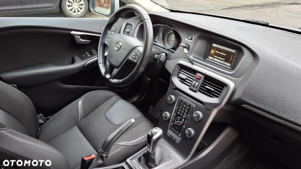 Volvo V40 D2 Kinetic - 12