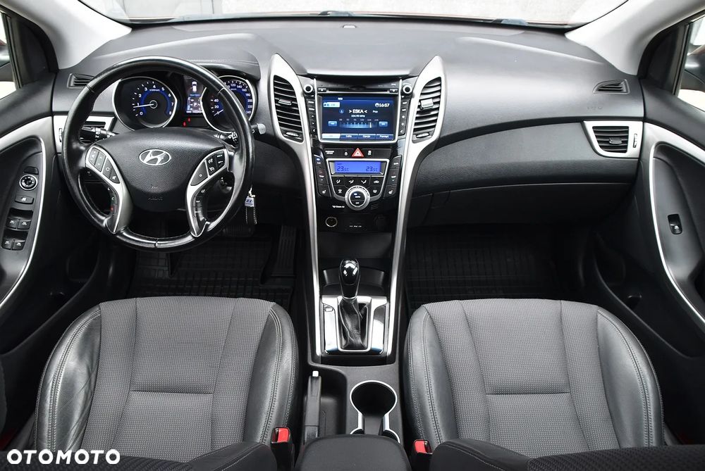 Hyundai i30 1.6 GDI Premium - 25