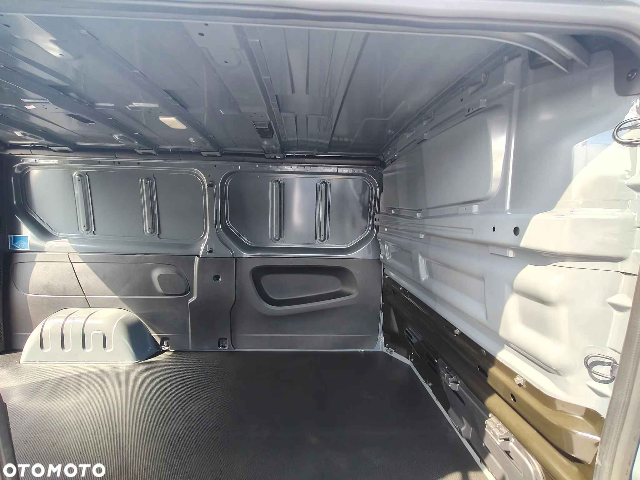 Renault Trafic - 11