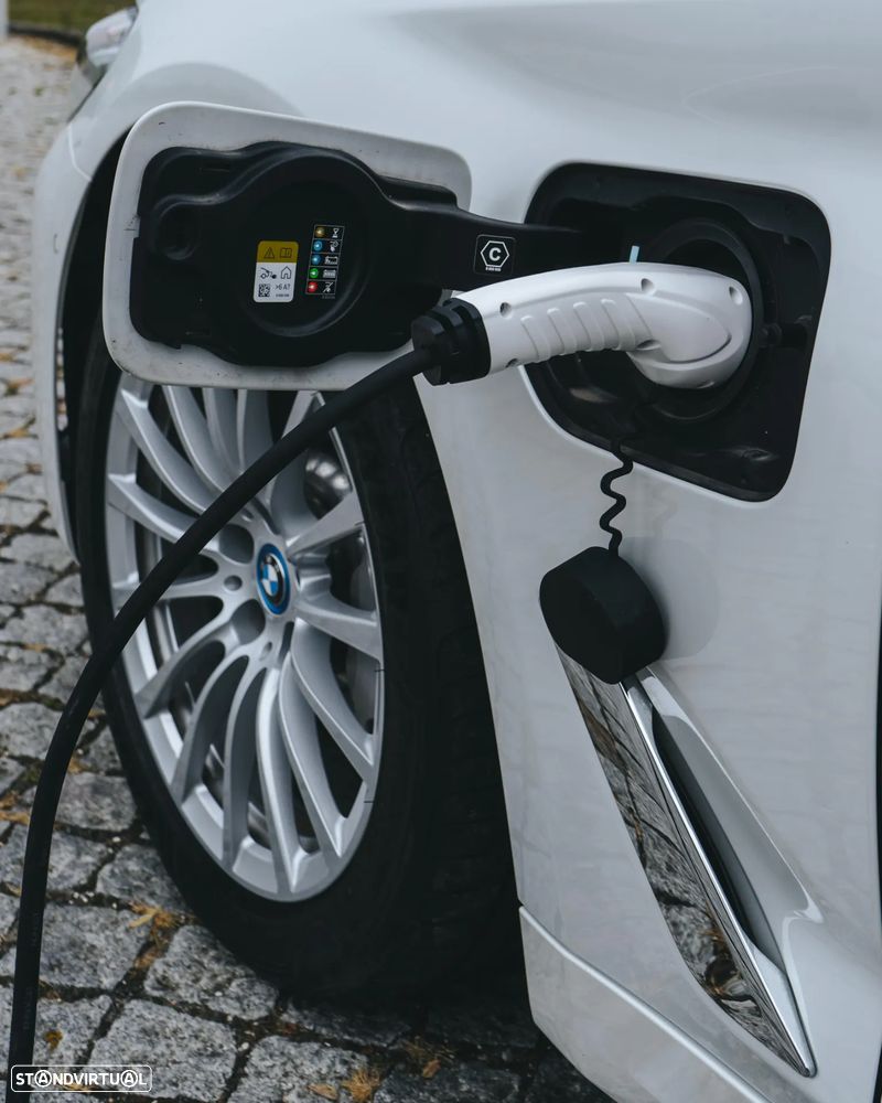 BMW 520 e - 12