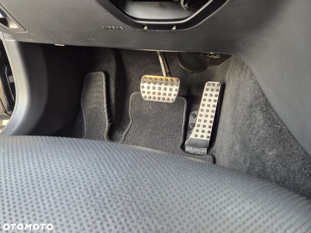 Mercedes-Benz Klasa C 300 d 9G-TRONIC - 17