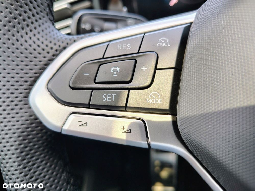 Volkswagen Tiguan - 13