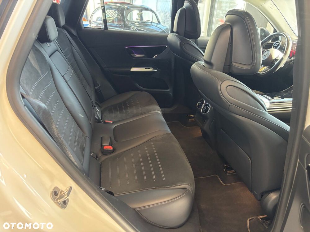 Mercedes-Benz GLC - 31