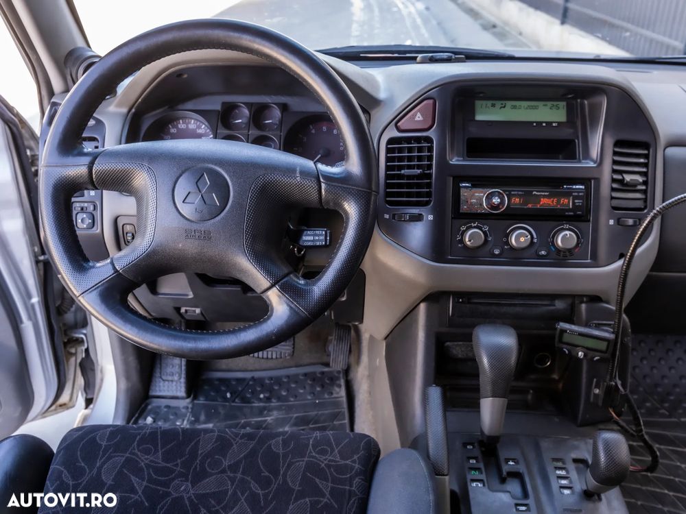 Mitsubishi Pajero SWB 3.2 DI-D GLS A/T, Piele - 8