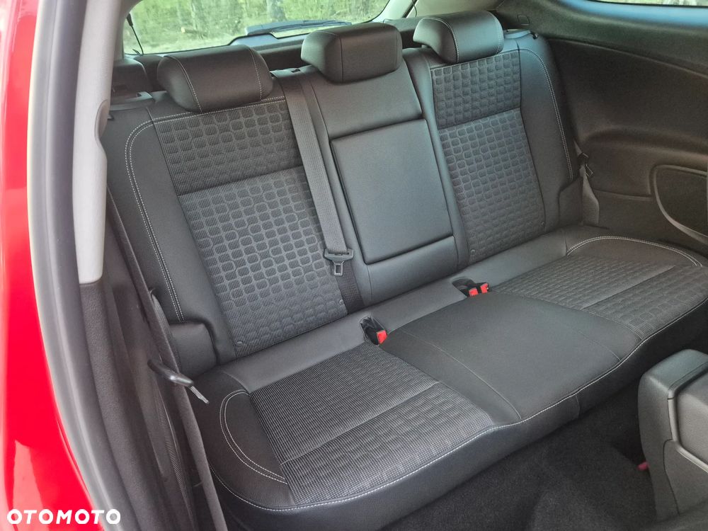 Opel Astra 1.6 T Cosmo - 27