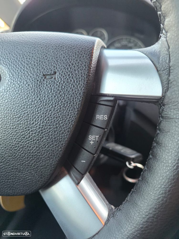 Ford Focus C-Max 1.6 TDCi Ghia - 18