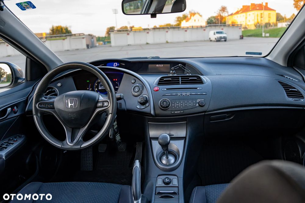 Honda Civic 1.8 Comfort - 21