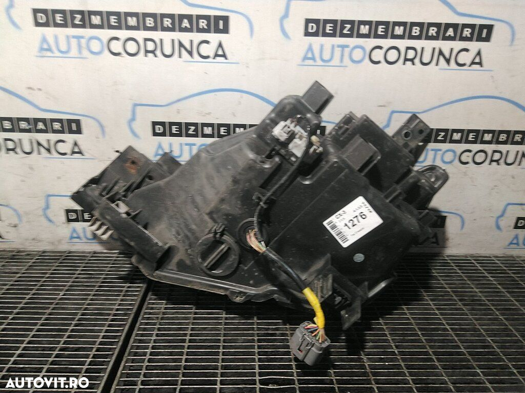 Far Dreapta Mazda CX - 3 2015 - 2018 SUV 4 Usi (1276) Cu lupă - 4