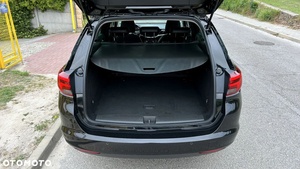 Opel Astra 1.6 CDTI Cosmo - 30