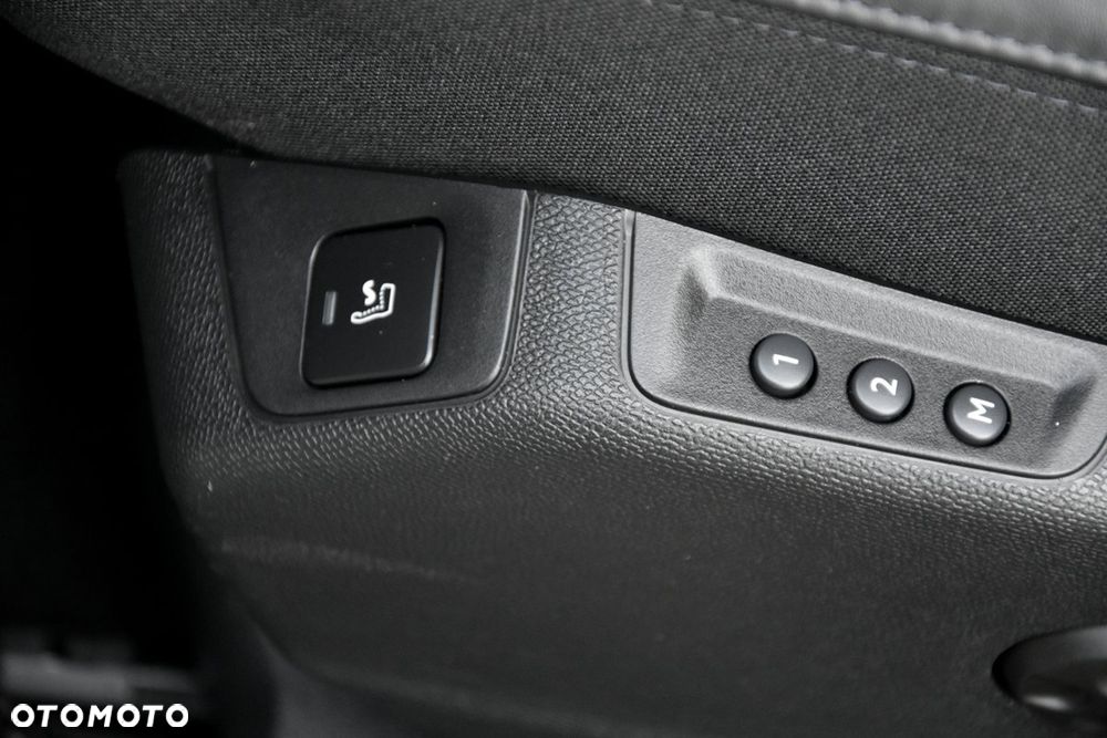 Peugeot 5008 1.6 PureTech GT S&S EAT8 - 26