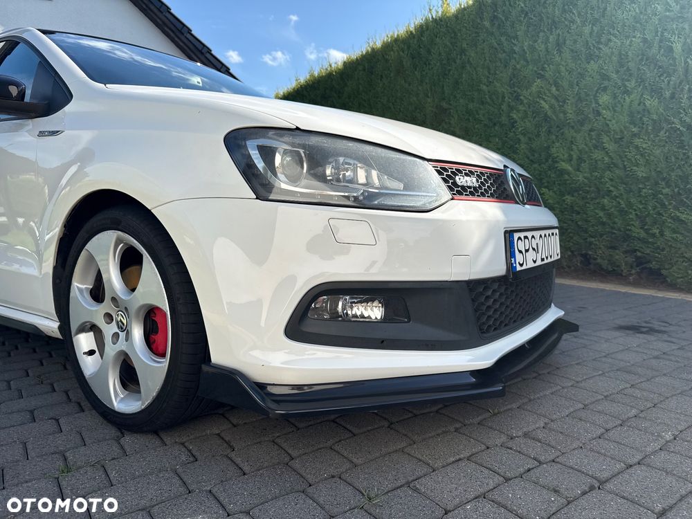 Volkswagen Polo - 11