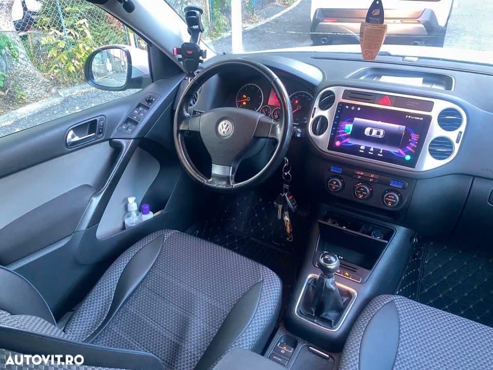 Volkswagen Tiguan - 9