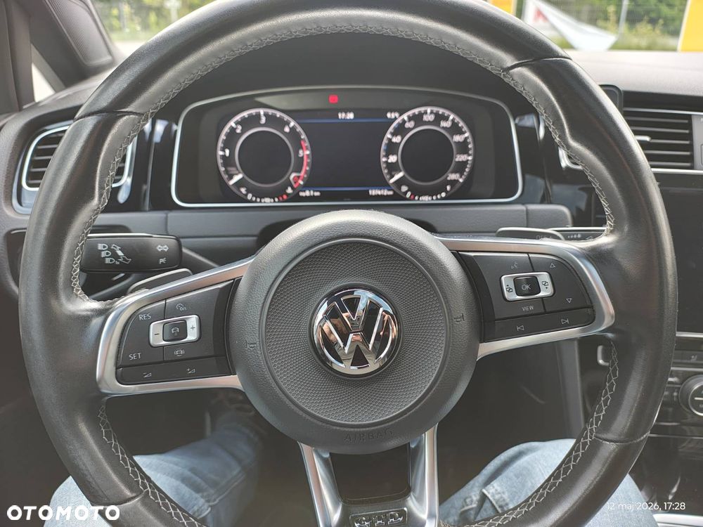 Volkswagen Golf - 15