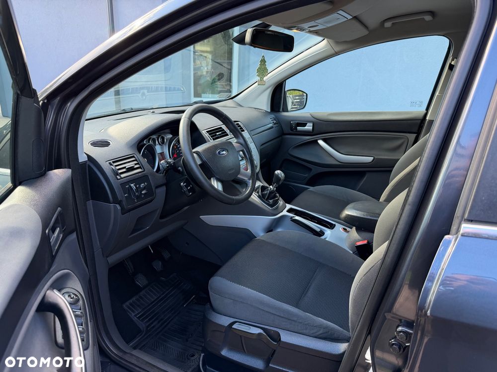 Ford Kuga 2.0 TDCi 4x4 Titanium - 6