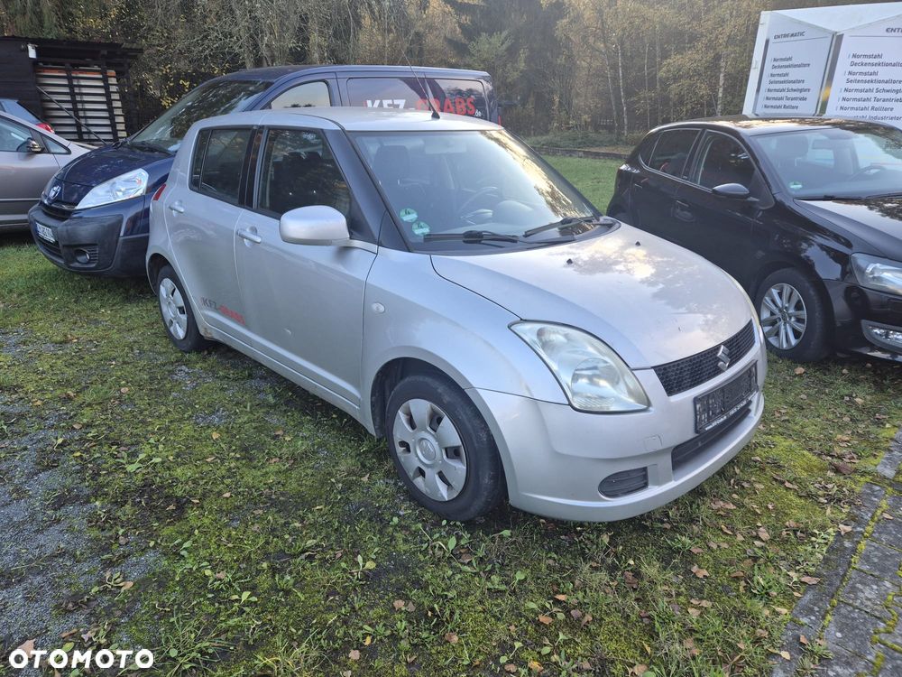 Suzuki Swift 1.3 Comfort dance - 1