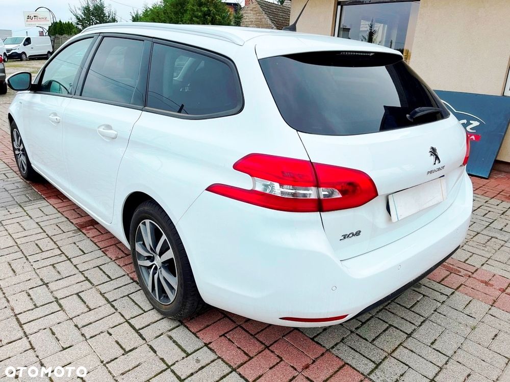Peugeot 308 PureTech 130 GPF Stop & Start Active - 4