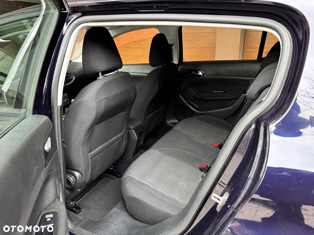 Peugeot 308 125 THP Active - 9