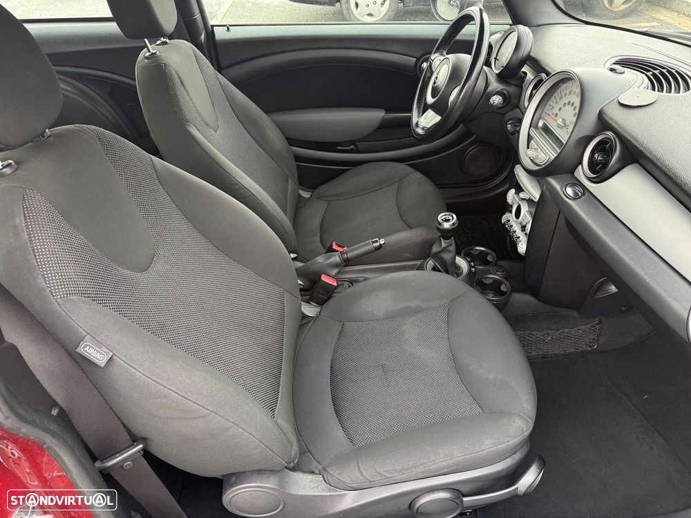 MINI 3 Portas One - 14