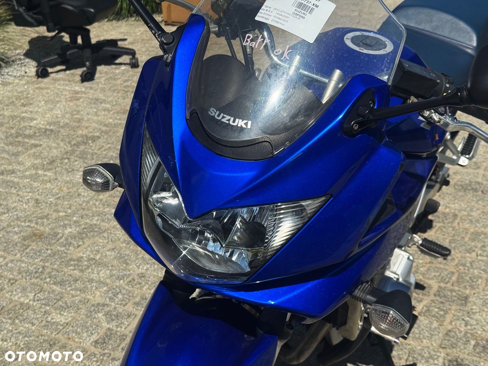 Suzuki Bandit - 24