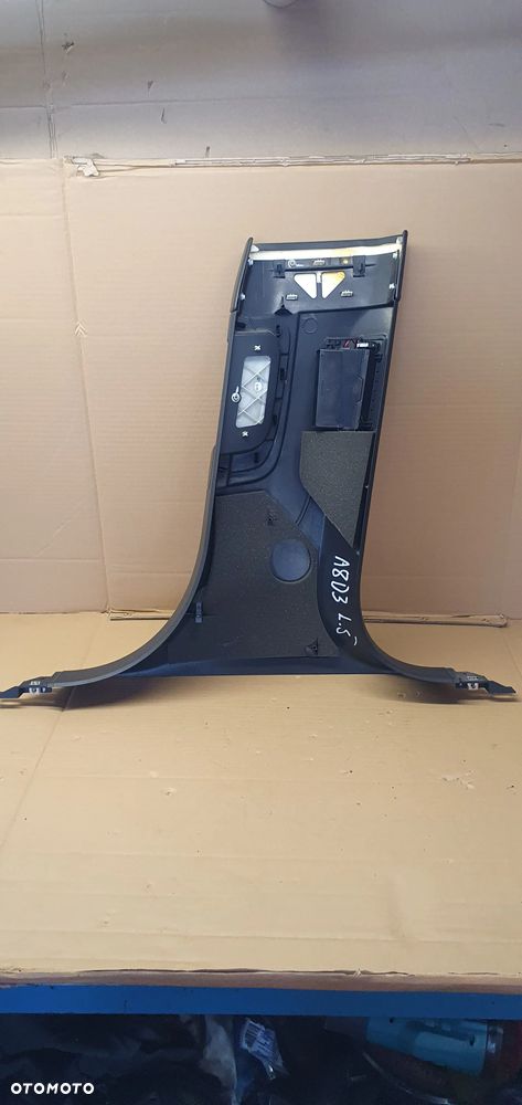 Osłona poszycie słupka lewa Audi A8 D3 4E0819703C - 5
