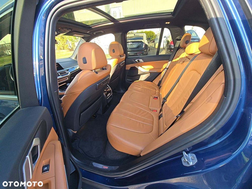 BMW X5 xDrive40i - 11