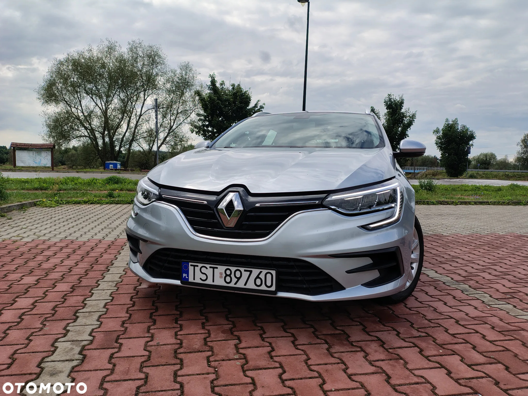 Renault Megane 1.5 Blue dCi Intens - 5