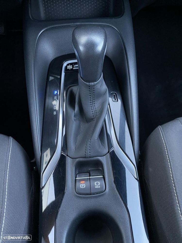 Toyota Corolla 1.8 Hybrid Comfort - 24