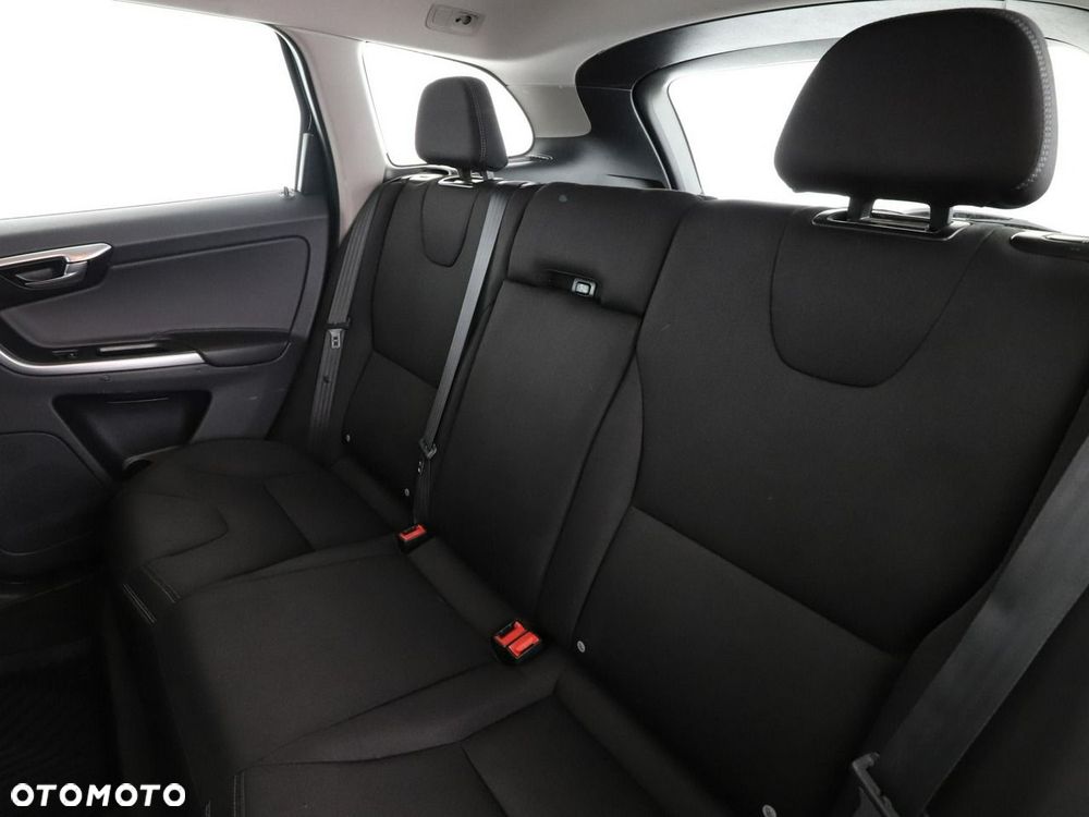 Volvo XC 60 D3 Drive-E Kinetic - 18