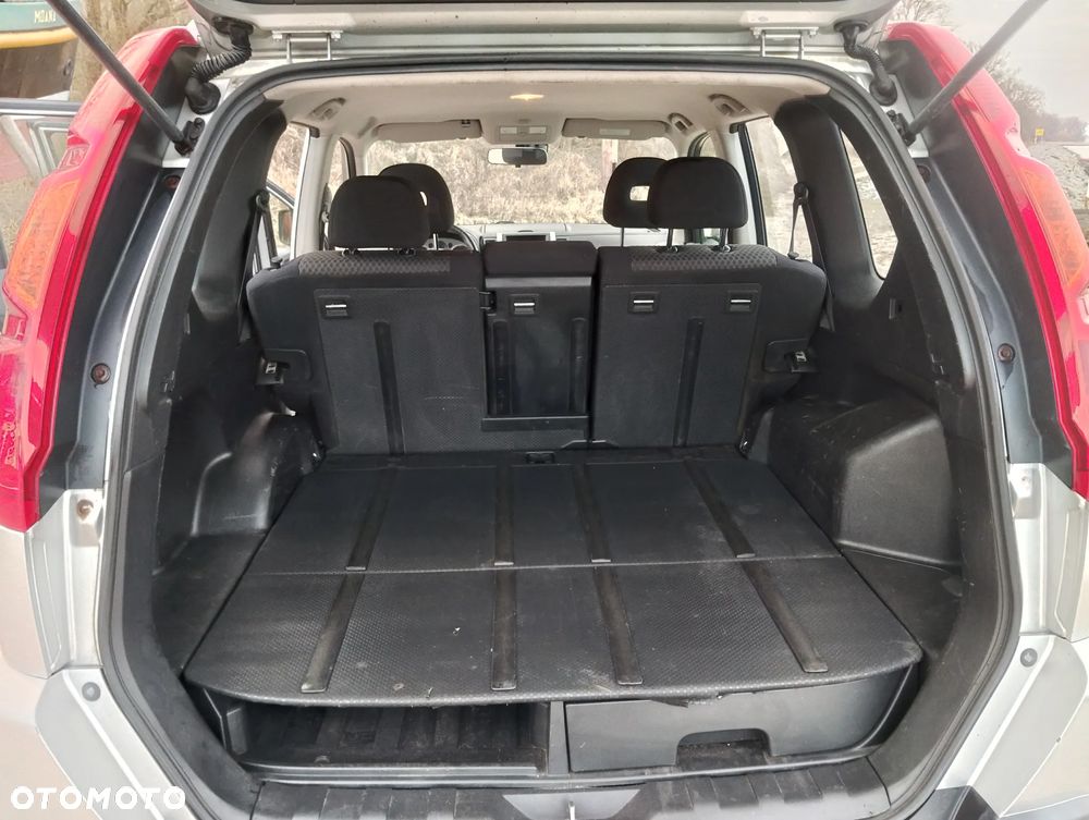 Nissan X-Trail 2.0 dCi 4x4 DPF Automatik SE - 16