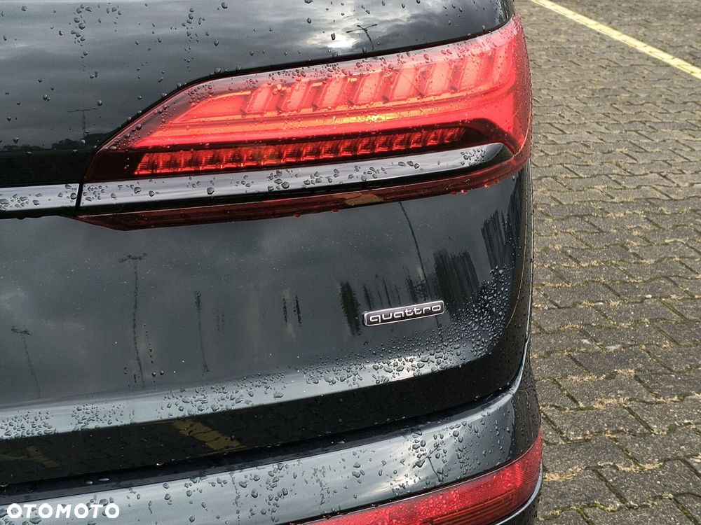 Audi Q7 - 12