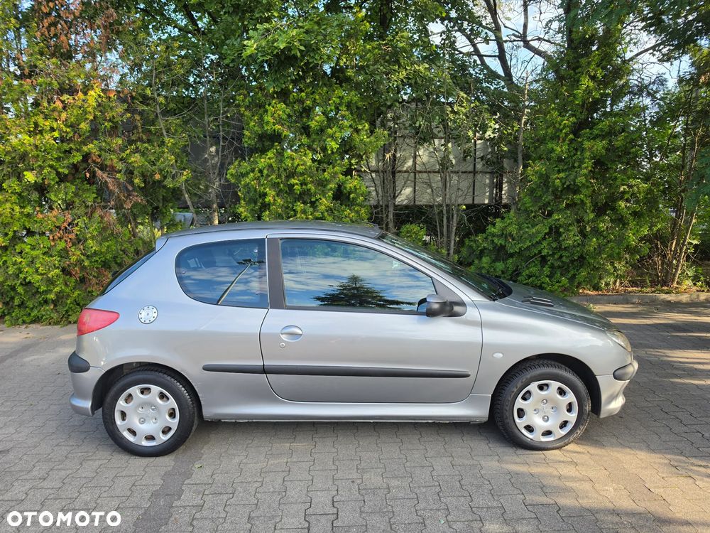 Peugeot 206 1.1 XR - 3