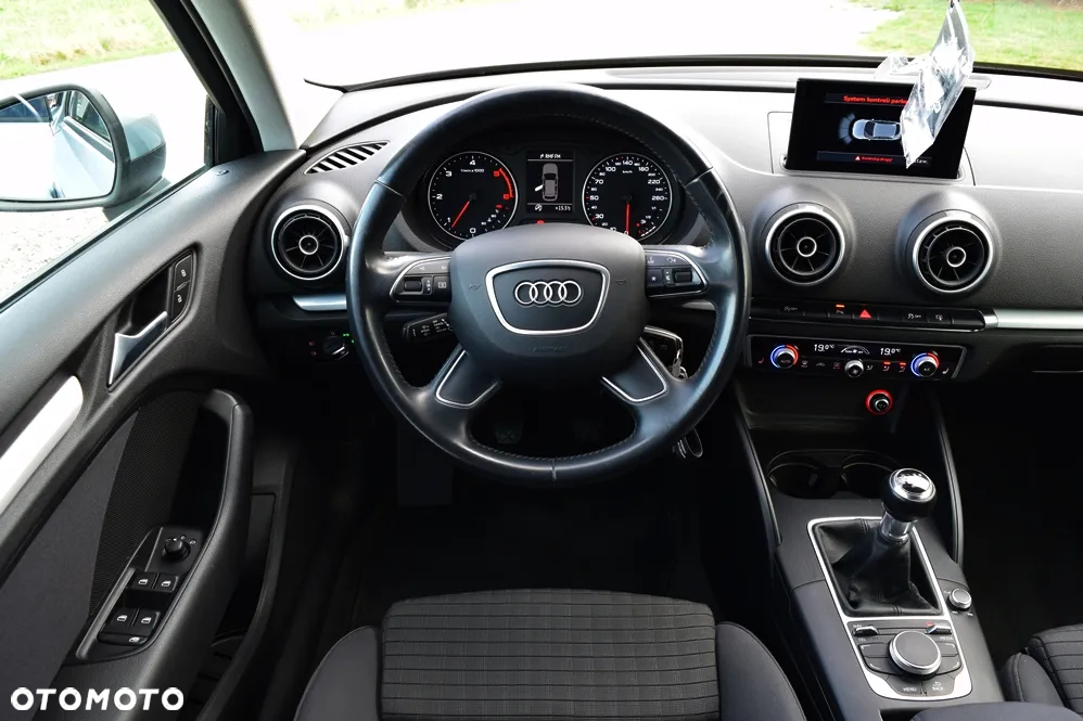 Audi A3 2.0 TDI Sportback (clean diesel) quattro Ambiente - 32