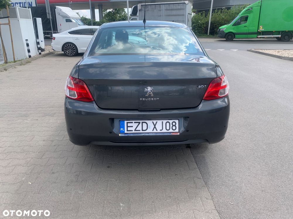 Peugeot 301 1.6 BlueHDi Active - 9