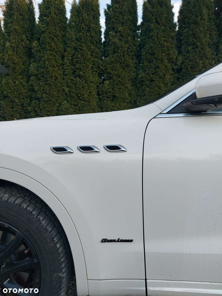 Maserati Levante Q4 GranLusso - 8