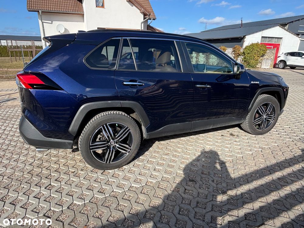 Toyota RAV4 - 1