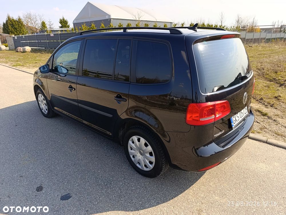 Volkswagen Touran - 18