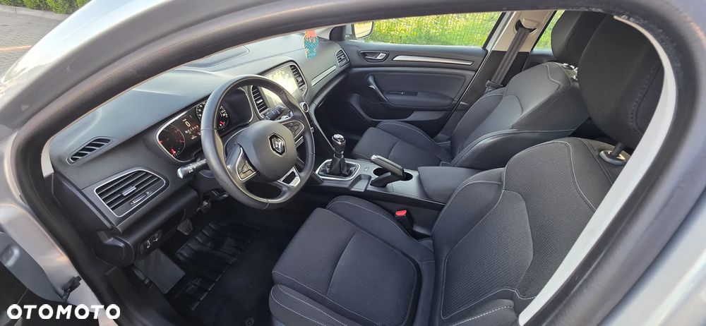 Renault Megane 1.5 Blue dCi Zen - 11