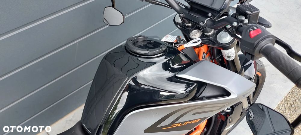 KTM Duke 125 - 32